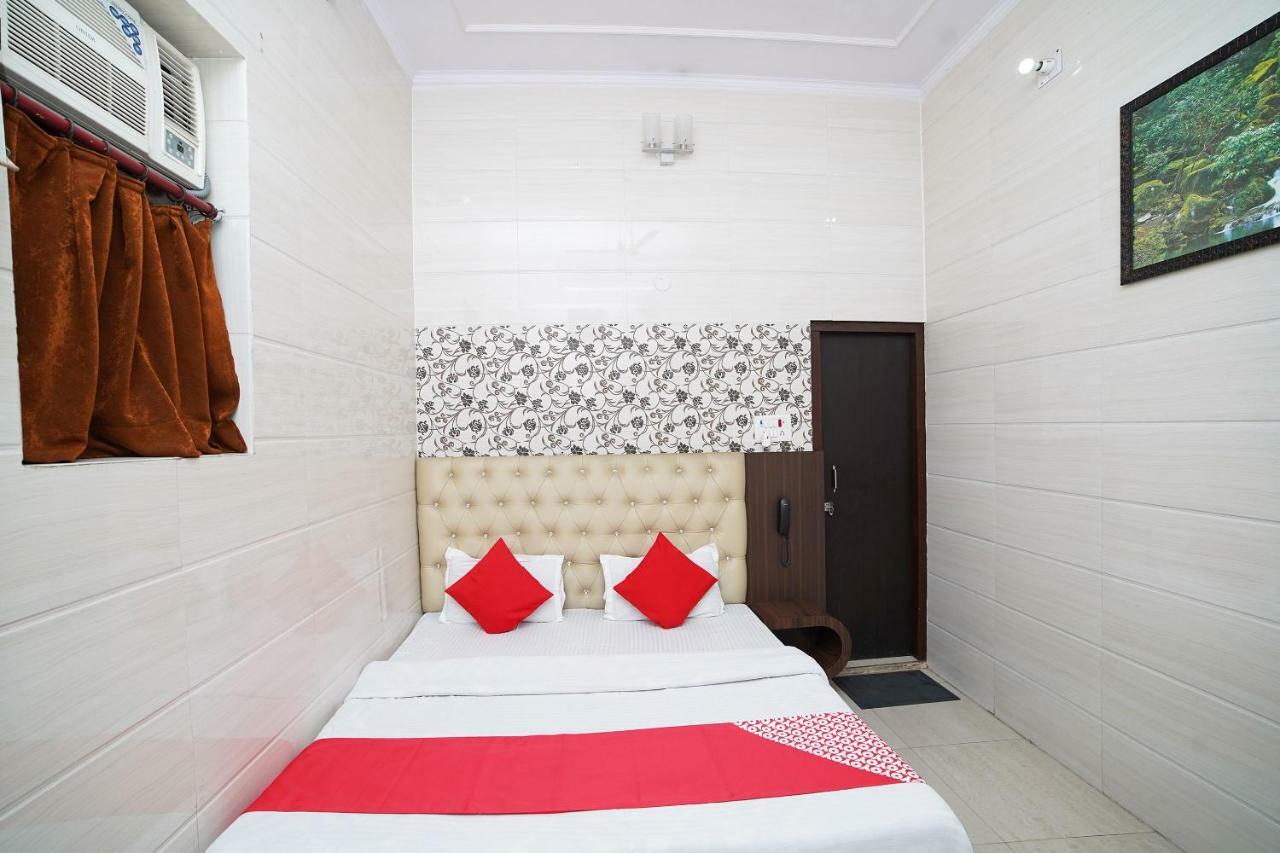 Oyo 39543 Hotel Kk Pantnagar Exteriér fotografie
